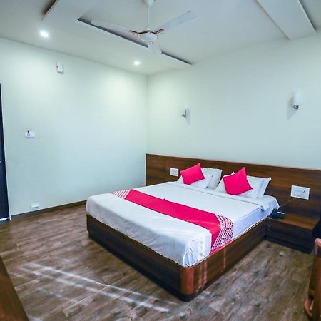 Hotel The Cult Hubli Eksteriør billede