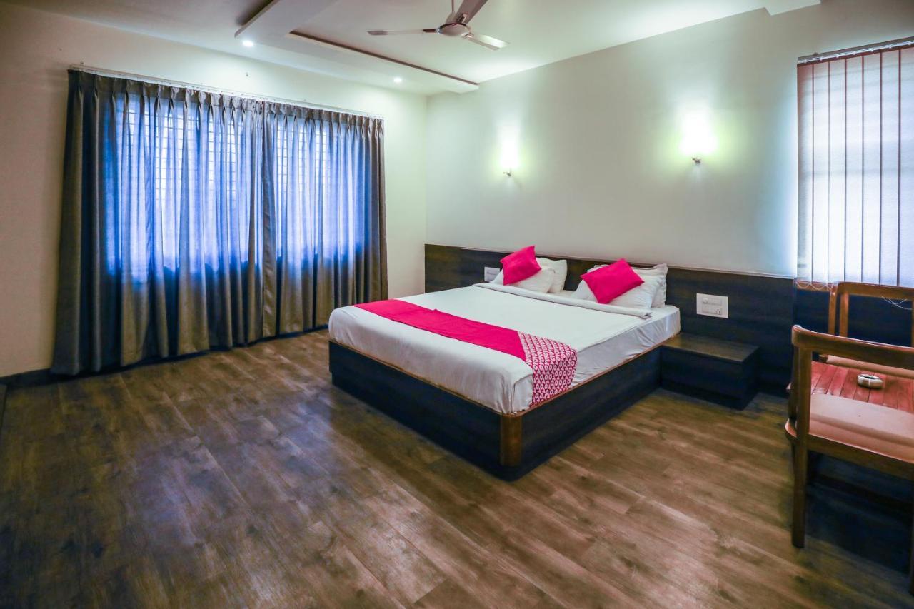 Hotel The Cult Hubli Eksteriør billede